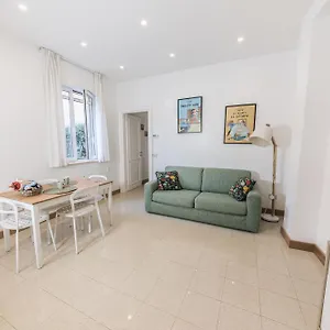 Agrippina House: Mura Vaticane Apartament